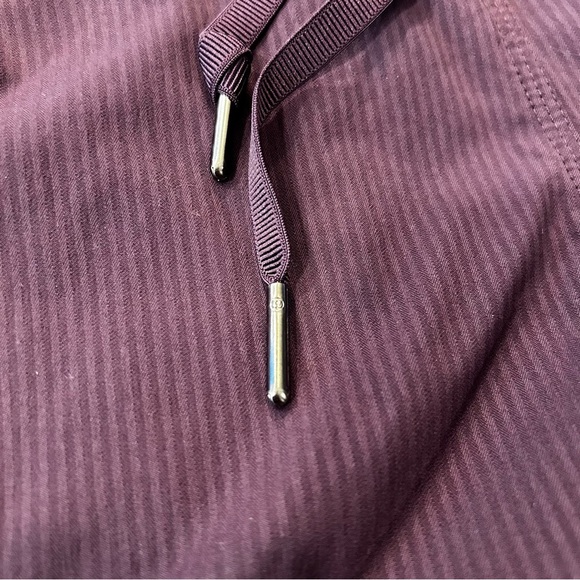 Lululemon Woman's Size 6 Concord Grape Studio Pant Medium Rise Crop - Picture 12 of 16